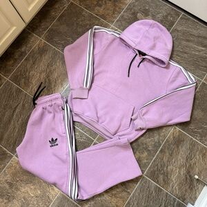 Woman’s Adidas Jogger Suit Medium Jacket and Medium Pant Set